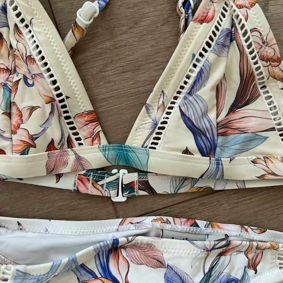 Rhythm Bikini set! - Picture 4 of 4